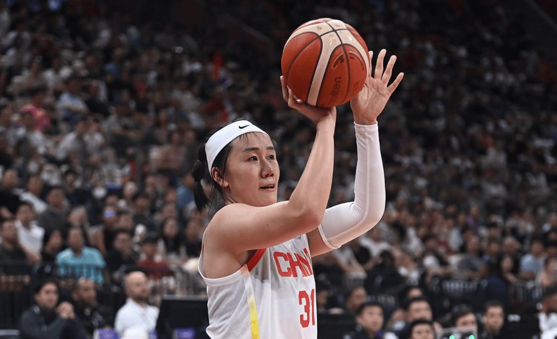 多米体育官网入口-加拿大女篮球员