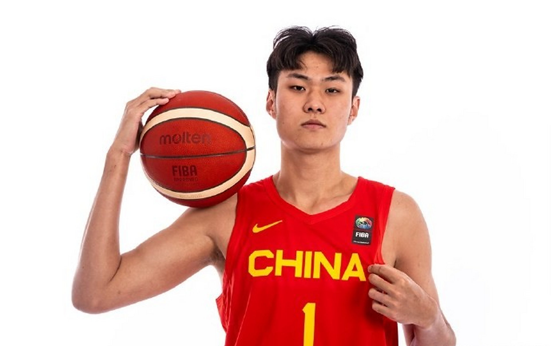 广东男篮取得关键胜利,稳健晋级的球员